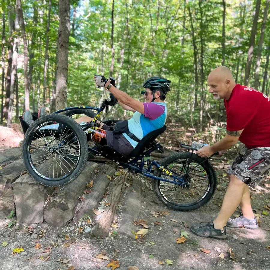 mountainbiking-thumb mountainbiking-thumb